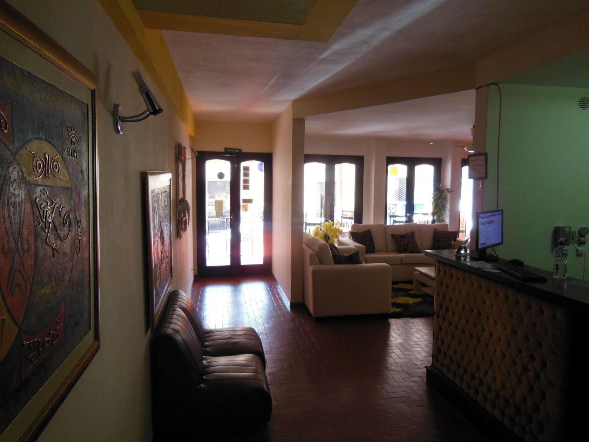 Costanera Hostel Asunción Zewnętrze zdjęcie