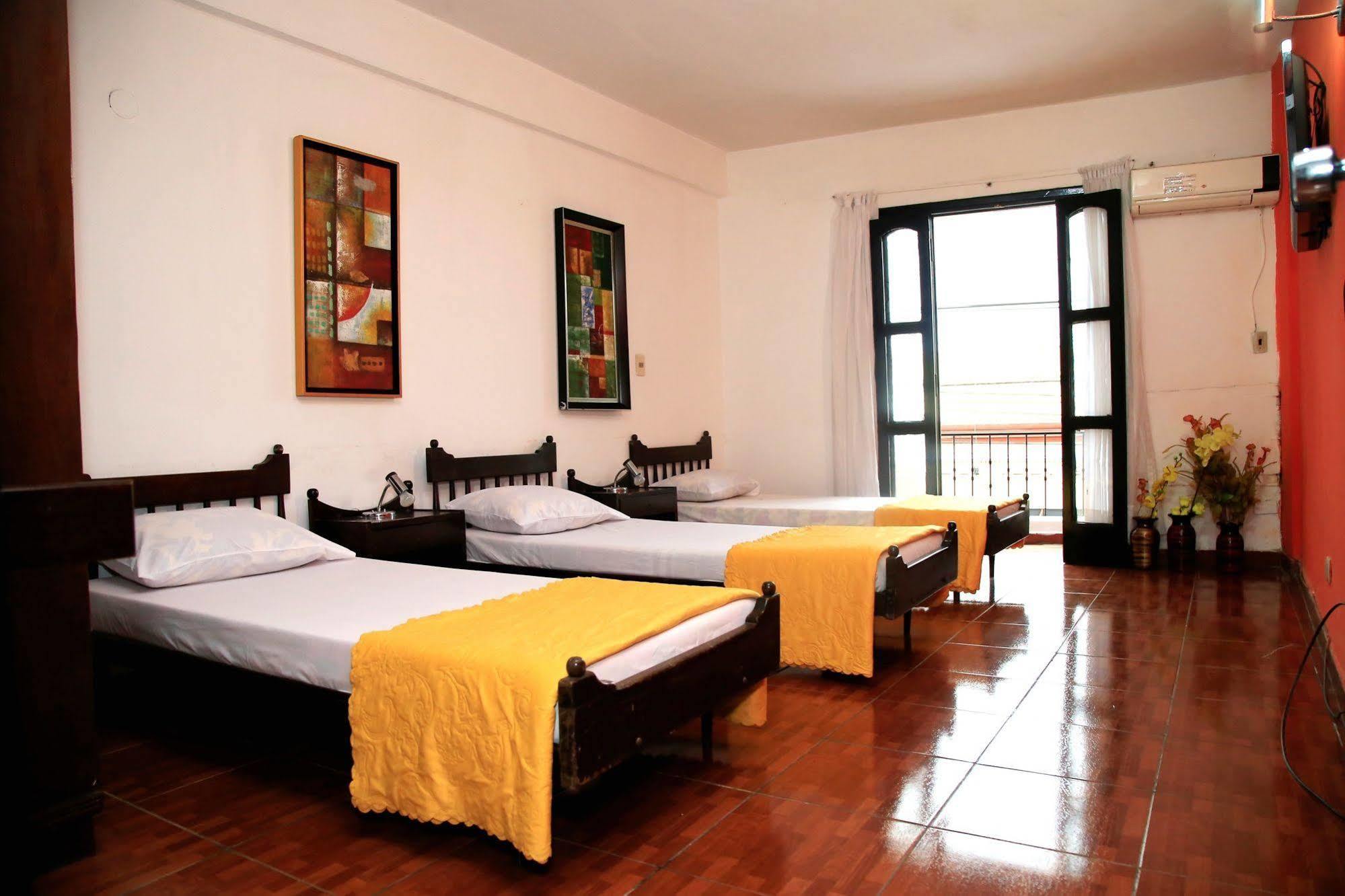 Costanera Hostel Asunción Zewnętrze zdjęcie