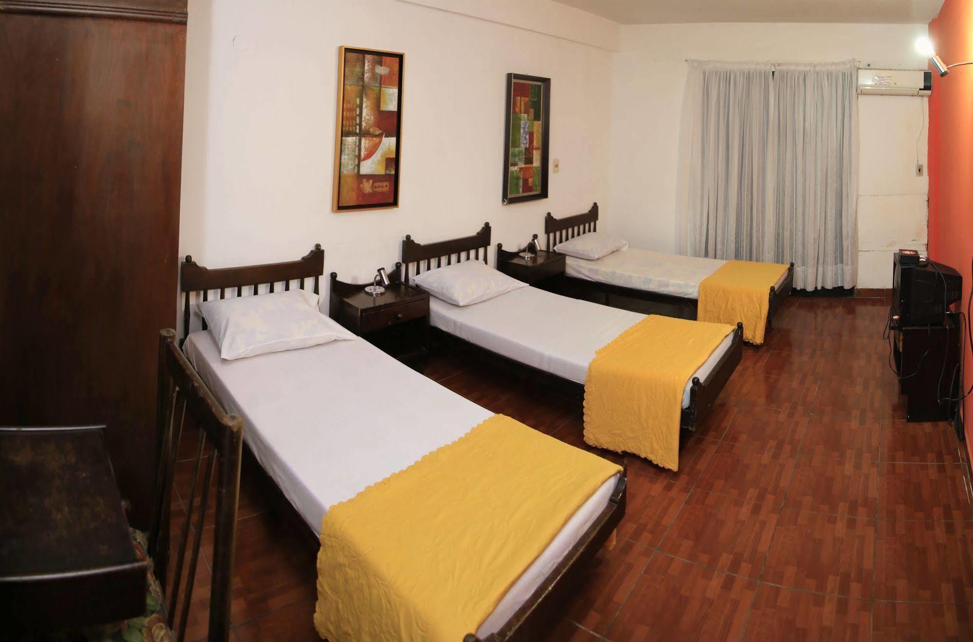 Costanera Hostel Asunción Zewnętrze zdjęcie