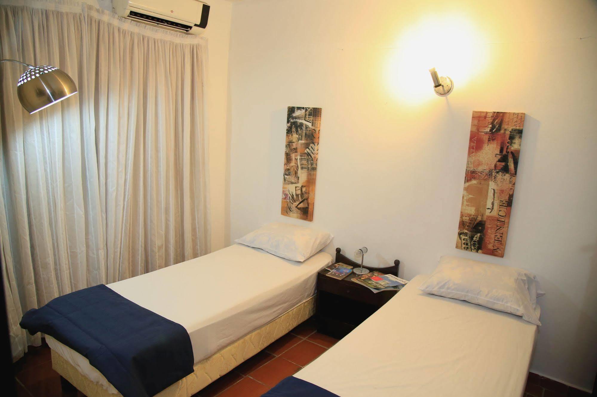 Costanera Hostel Asunción Zewnętrze zdjęcie